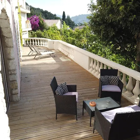 Villa Spacieuse, Totalement Adaptee Aux Normes Pmr Nizza
