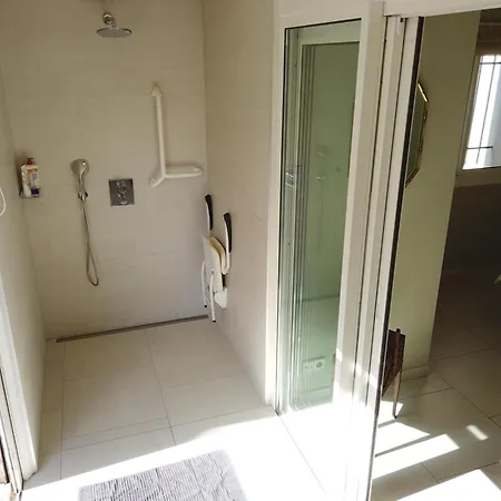 Villa Spacieuse, Totalement Adaptee Aux Normes Pmr Nice