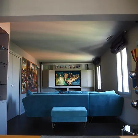 Spacieuse, Totalement Adaptee Aux Normes Pmr Nice